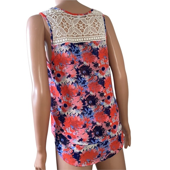 💋Bundle 4 items for $20. Add items💋 to a bundle - Picture 4 of 9